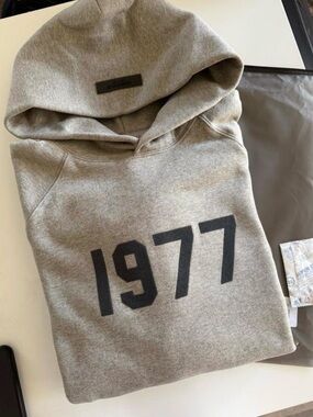NEW Essentials Fear Of God 1977 Dark Oat Hoodie - Size S